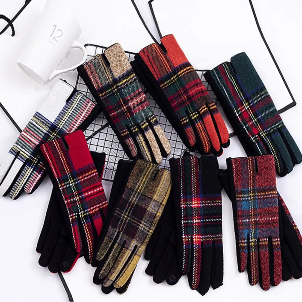 Women Warm Full Finger Gloves Retro Plaid Gloves Autumn and Winter Fashion Versatile Gothic Lolita Touch Screen Girl Gift