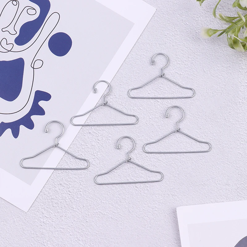 

5 Pcs Mini Dollhouse Hangers Doll Clothes Hanger Kids Pretend Play Toys Dolls Accessory DIY