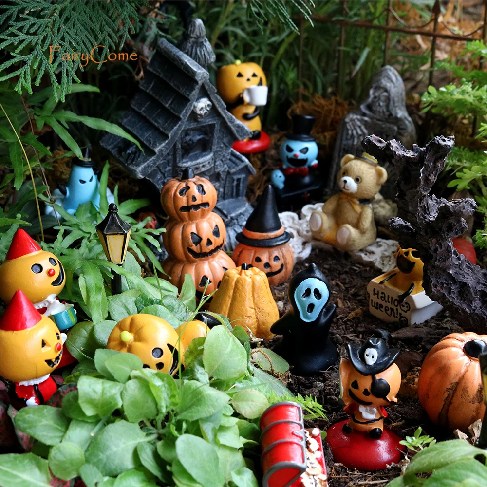 MiniatureHalloweenFigurinesTinyCuteMiniHalloweenTownFiguresSet