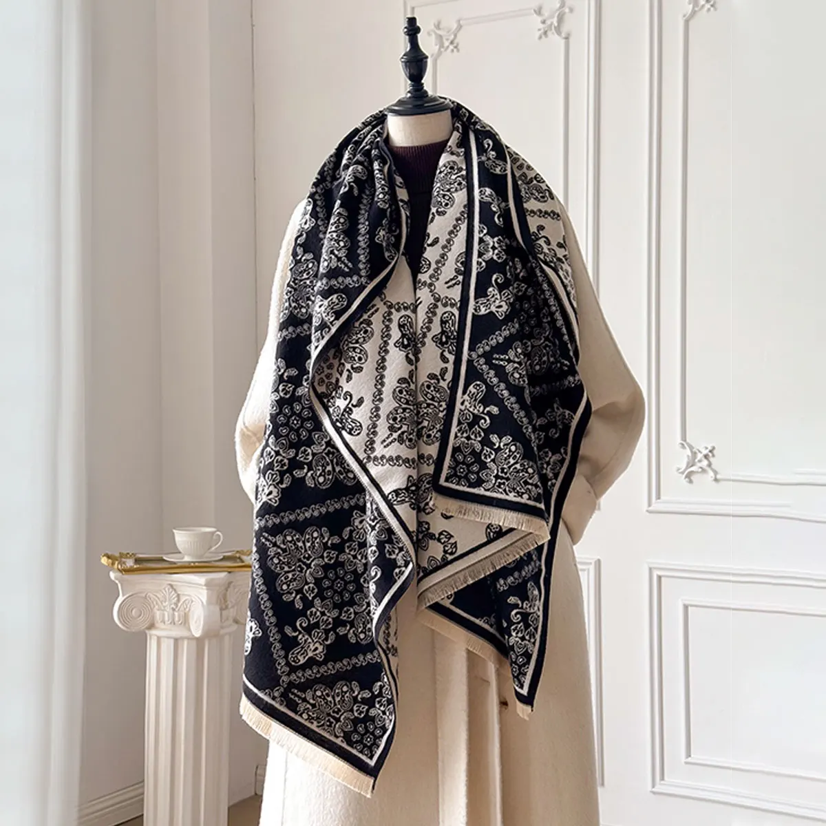 Luxury Brand Two-Sided Ethnic Style Scarf Imitation Cashmere Soft Warm Fringe Pashmina Shawl Winter Coldproof Windproof Blanket