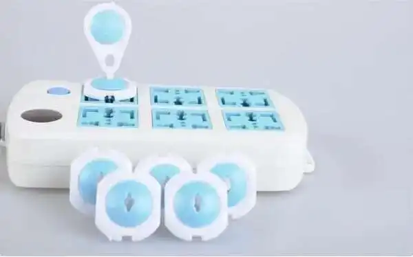 Russian EU European Euro standard child electric socket outlet plug two phase safe lock cover for baby kids safety 6 Pieces socket covers