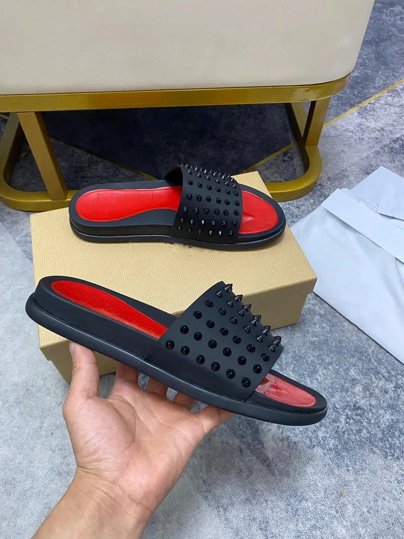 Flat Thick Sole Rubber Summer Red slides Luxury Sandals Fashion Korea Cool Rivet Decor Slip On Peep Toe Flat Beach Slippers