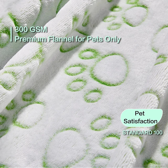 One Set of 1 Packs, Soft Flannel Pet Blankets for Dogs and Cats - Soft Polyester Fiber, Machine Washable with Paw Print Pattern 3