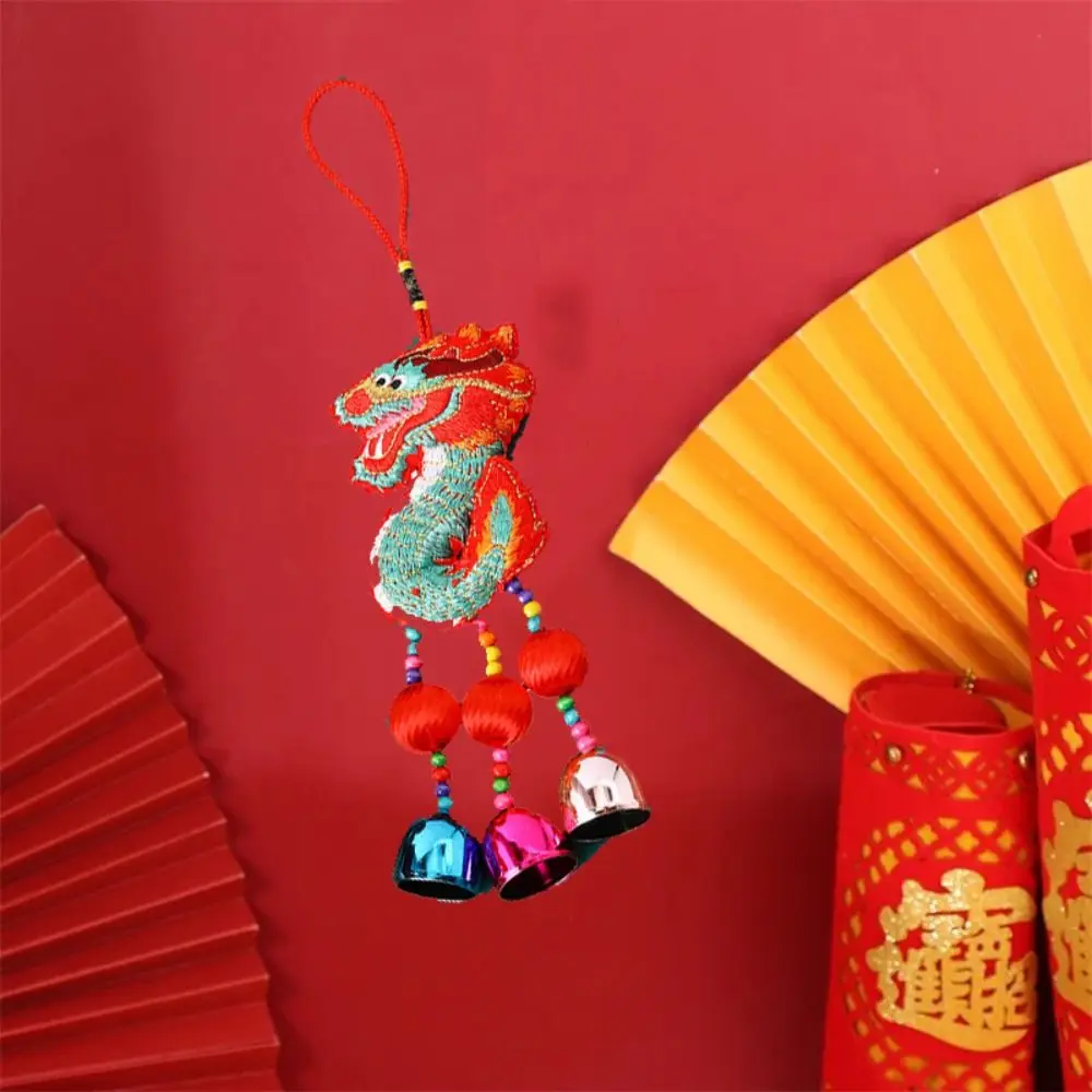 Ciondoli a forma di drago con ricamo appeso ciondoli tradizionali per il capodanno in stile cinese con nappe borsa fortunata con paillettes Decorative