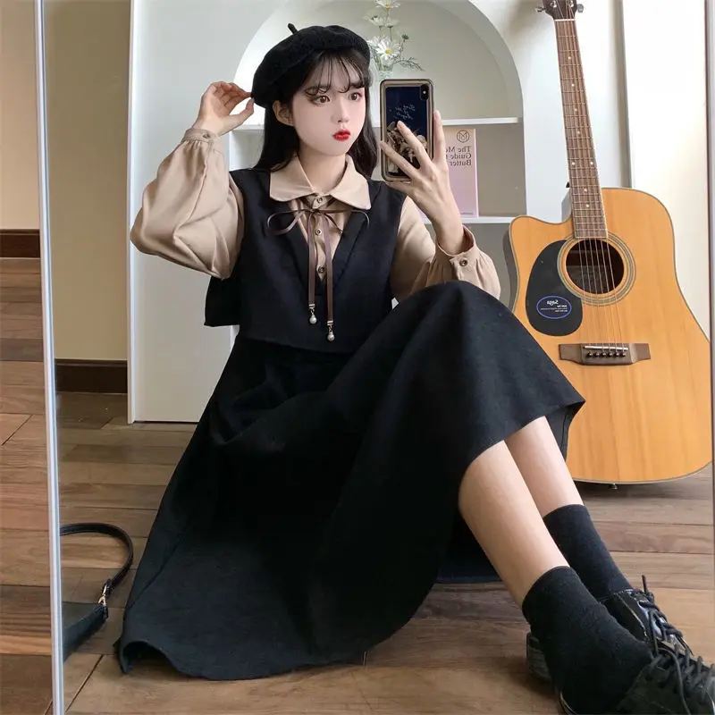 

2024 Early Spring New Oversized Chubby Girl College Style Shirt Patchwork Fake Two-piece Long Skirt Long Skirt