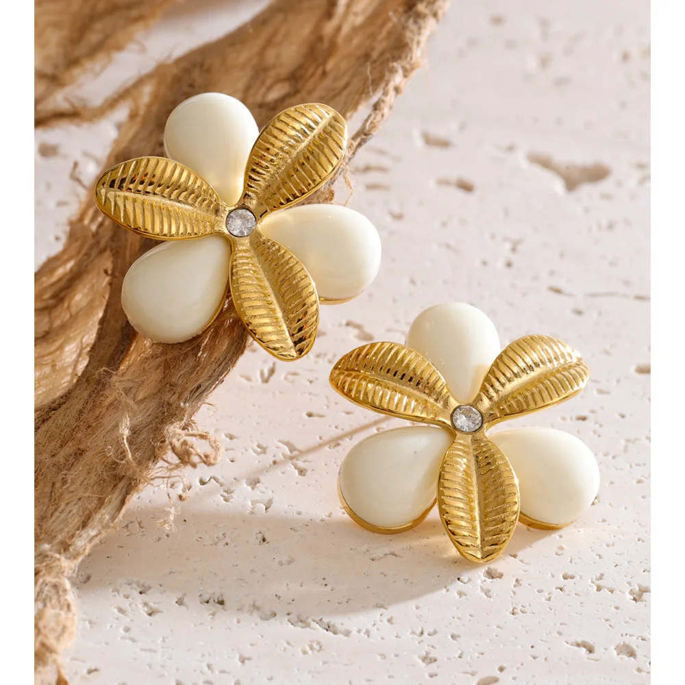 Yhpup Earrings Stud Resin Flower