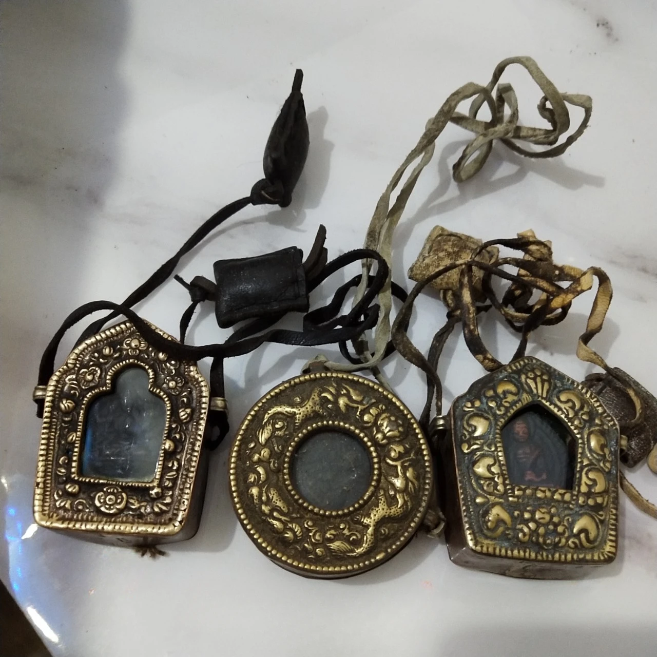 

Auspicious Eight Treasures Gawu Box Pendant