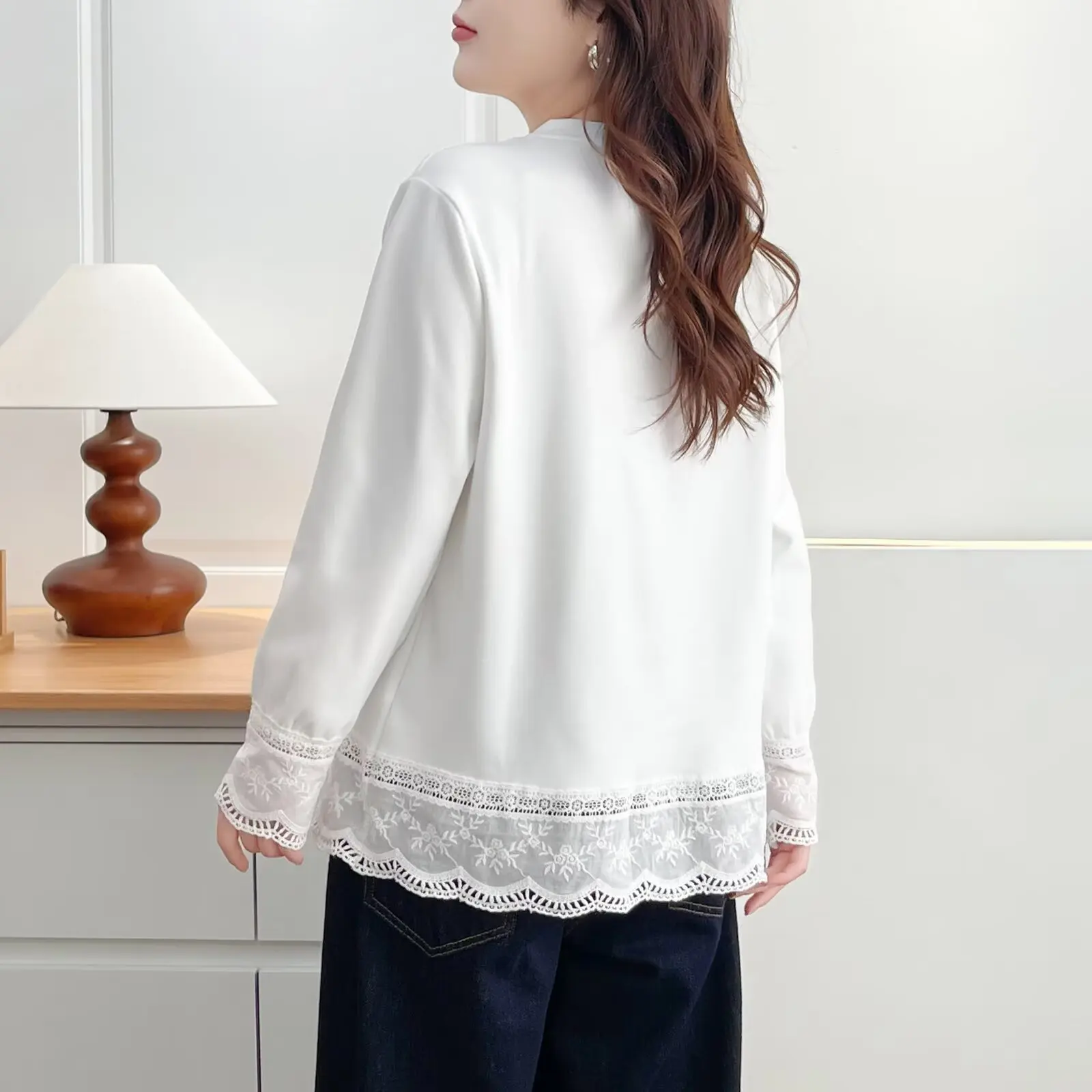 XXXXL Fashion Plus Size Woman Clothing T-Shirt New Autumn Winter Style Casual Lace Patchwork Hem DE Velvet Warm Base Tops 2535