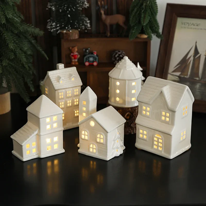 XMAS CERAMIC HOUSE LED 8*6*15 CM - 5919099 main image 0