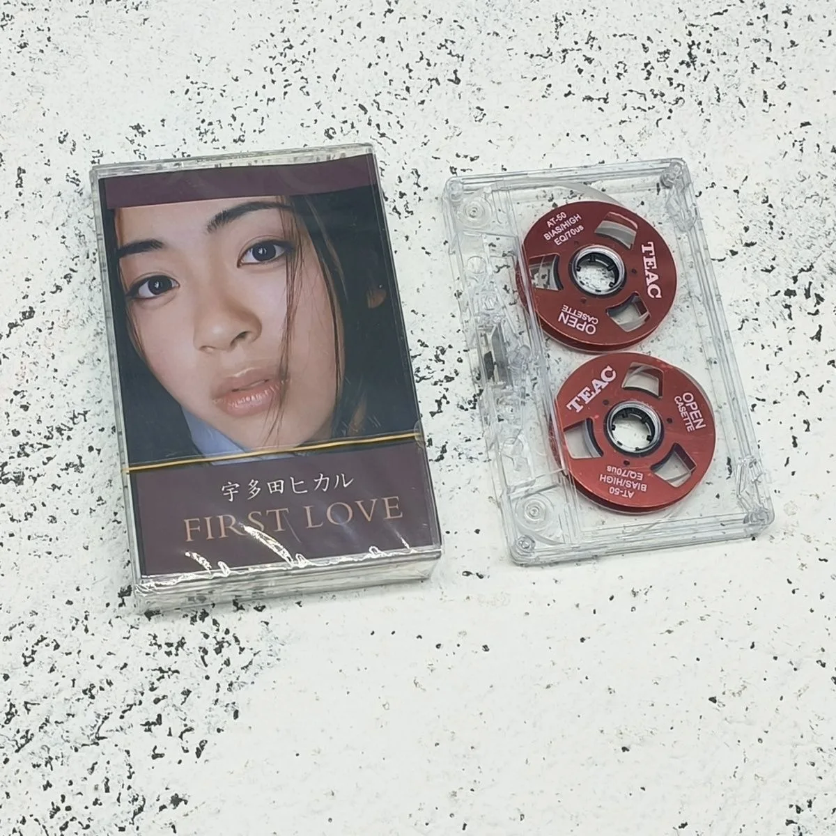 

Классическая Музыкальная магнитная лента Utada Hikaru, первый любовный альбом, металлические CD-кассеты, косплей-плеер, автомобильный рекордер, звуковые треки, коробка, подарки