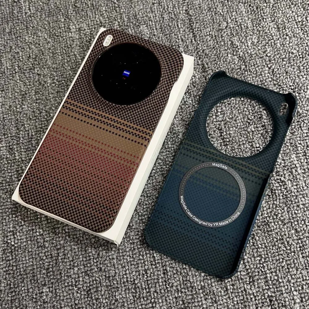 Ultra Slim Carbon Fiber Pattern Magnetic Phone Case with Wireless Charge Capability