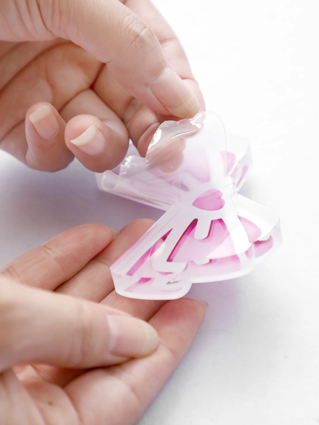 Charming Pink Bowknot Desktop Accessory - Cute Decor for Gaming Setups & Home Offices