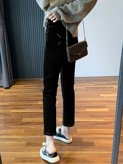 Calça Jeans Reta Y2k: Uma Peça Fundamental para o Verão de 2023 3 Calça Jeans Reta Y2k: Uma Peça Fundamental para o Verão de 2023