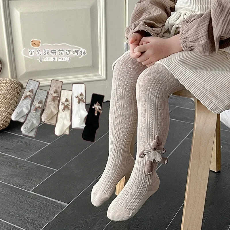 

Girls' Leggings, Crooked Bear Twist Pantyhose, Middle and Older Children's Trendy Outer Wear