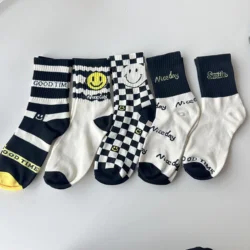 Unisex Black & White Smiling Sports Socks - 5 Pairs - One Size (5 pairs)