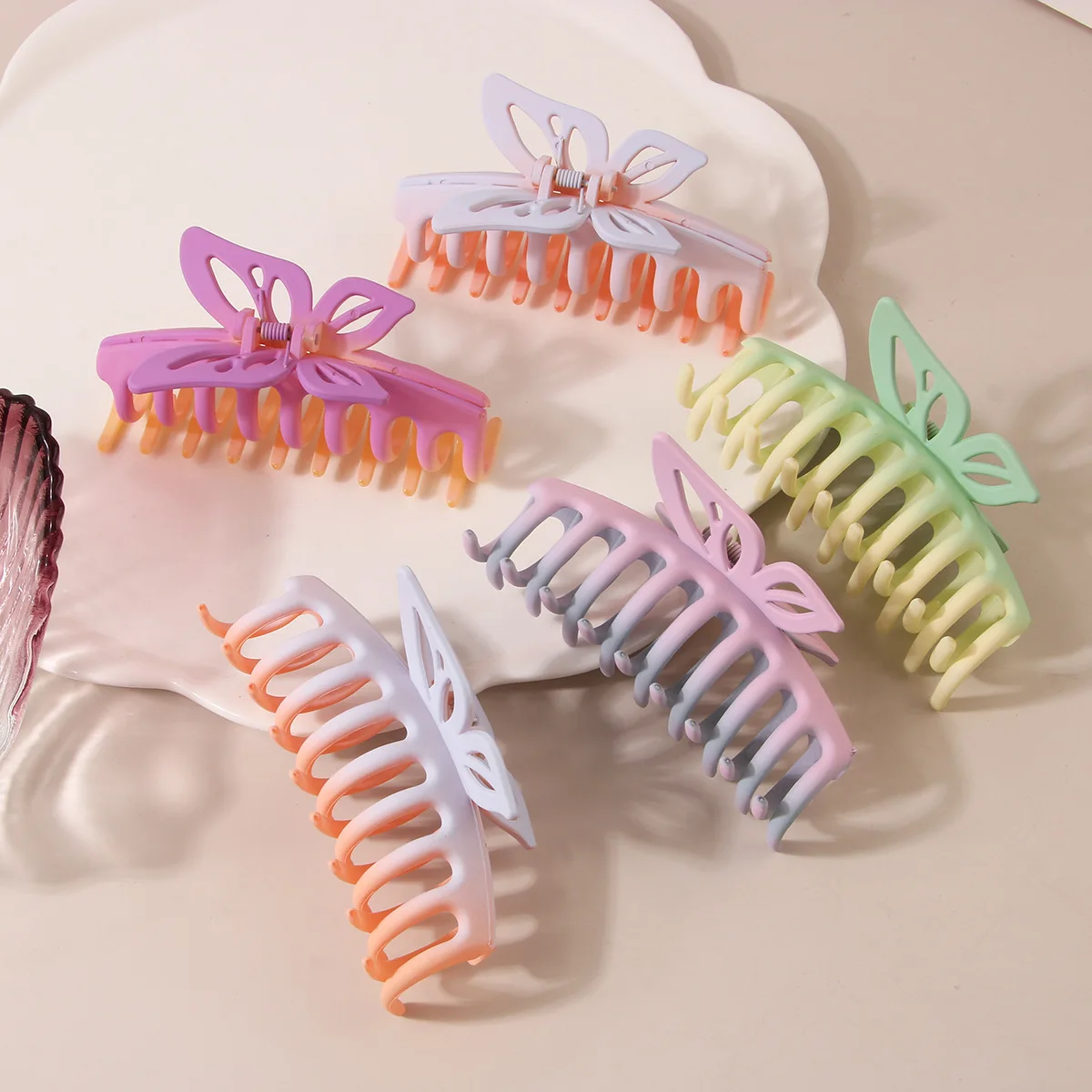 YHJ New Large Size Butterfly Hair Claw Frosted Gradient Color Plastic Claw Clip Shark Clips Hair Accessories for Women Girls