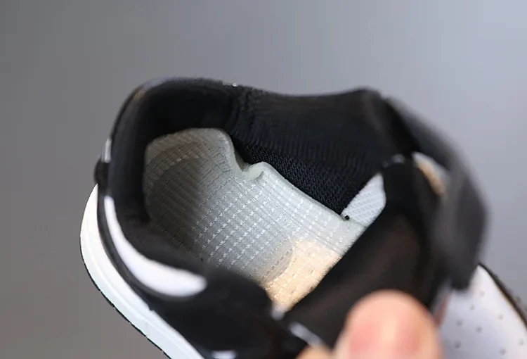 Childrens Sneakers - Soft-soled Casual Running Shoes for Boys  Girls