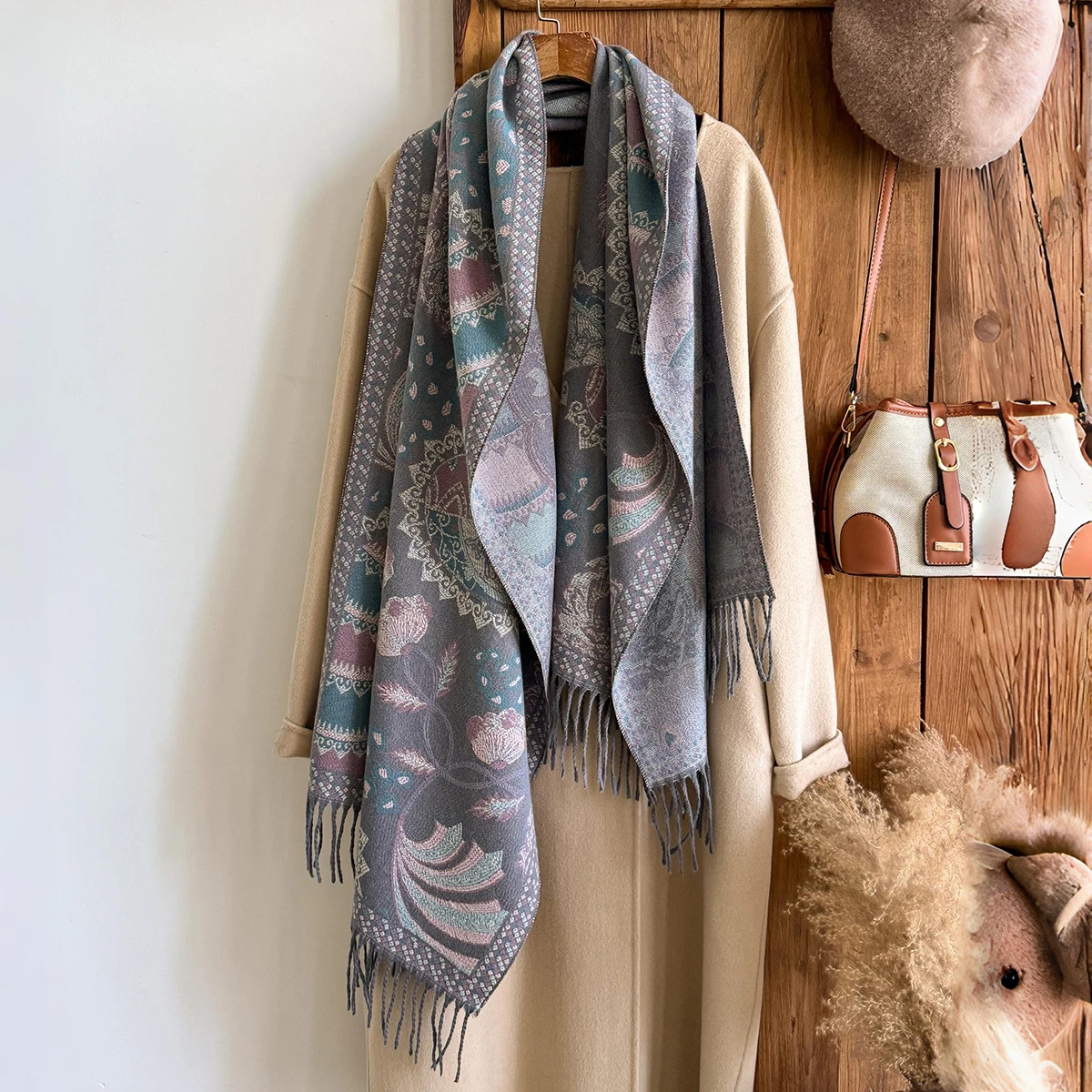 Brand Fashion Winter Cashmere Shawl for Women - Tasseled Vintage Oil Painting Floral Printed Pashmina Thick Wrap, Scarf & Echarp