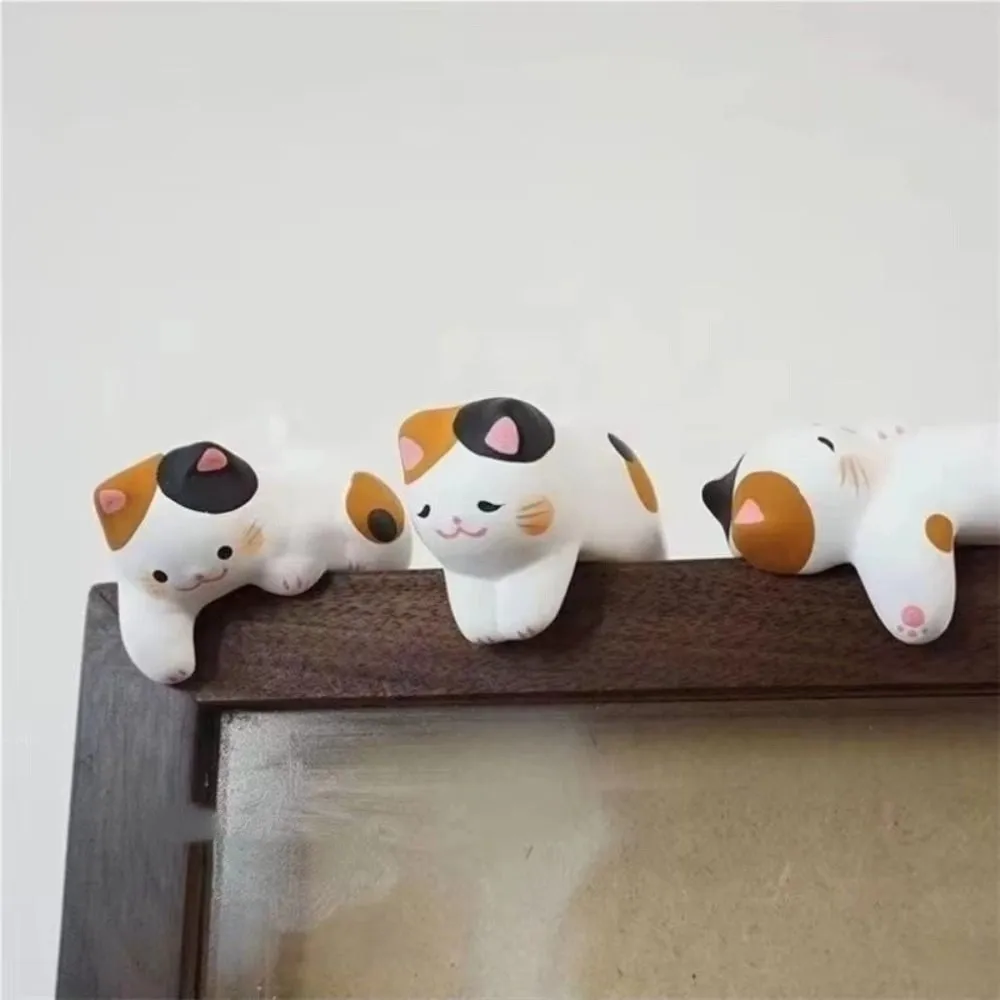3pcs /set Handmad Lucky Cat Resin Figurine Collectible Crafts Kitten Car Ornaments Statue Cartoon Pet Cat Landscape Decoration