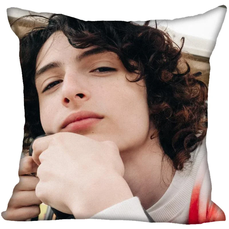 Finn Wolfhard-Juste de coussin carrée en satin doux pour chambre à coucher, taie d'oreiller décorative pour la maison et le bureau, fermeture éclair, ne se décolore pas, 45x45cm, nouveau