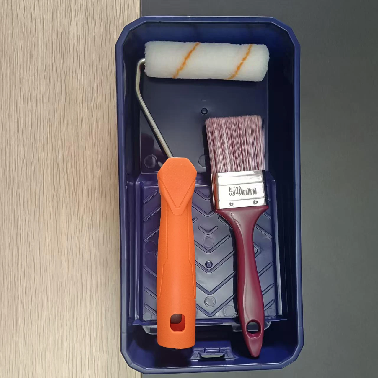 페인트 도구 세트에는 플라스틱 페인트 트레이 1개, 롤러 브러시 1개, 페인트 ..