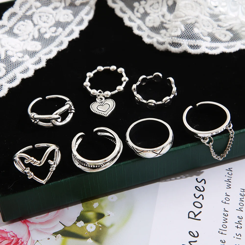 7pcs/set Fashion Heart Chain Ring Set For Women Metal Geometric Hollow Finger Ring Jewelry Gifts