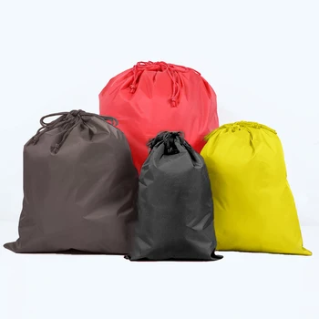 Borsa con coulisse impermeabile in 6 colori per riporre oggetti da viaggio, vestiti, scarpe, organizer, custodia portatile antipolvere, leggera (1 pezzo) 1