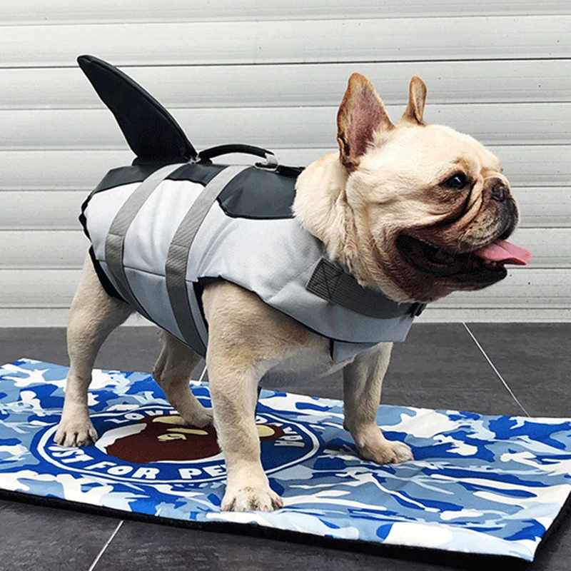 Cucciolo estivo Cane grande Costume da bagno Squalo Sirena Forma