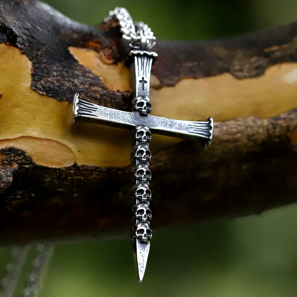 Collana con ciondolo croce teschio Vintage in acciaio