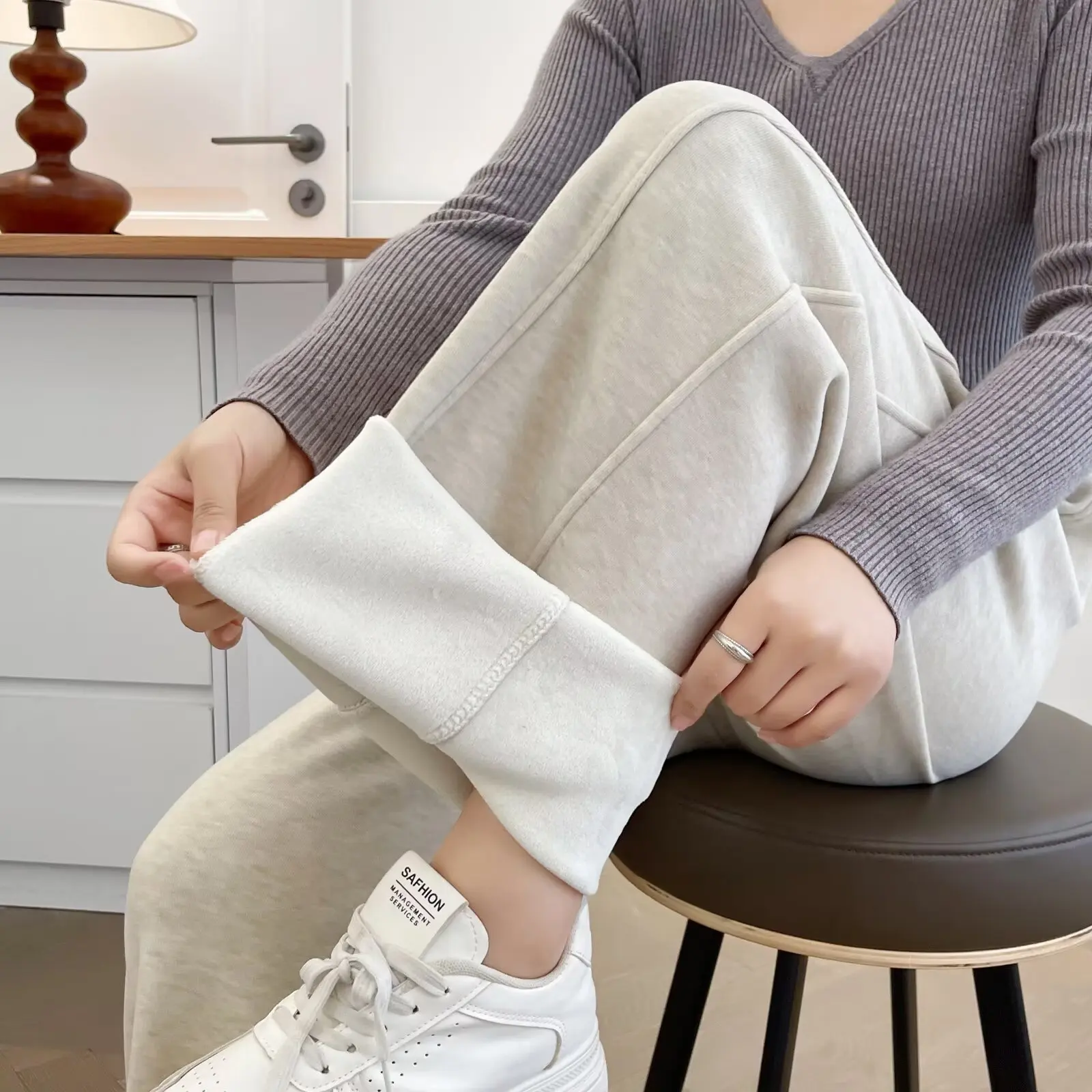 XXXXL Fashion Plus Size Women's Straight Leg Pants Fleece And Thickened Curved Winter Style Warm Long Trousers 890