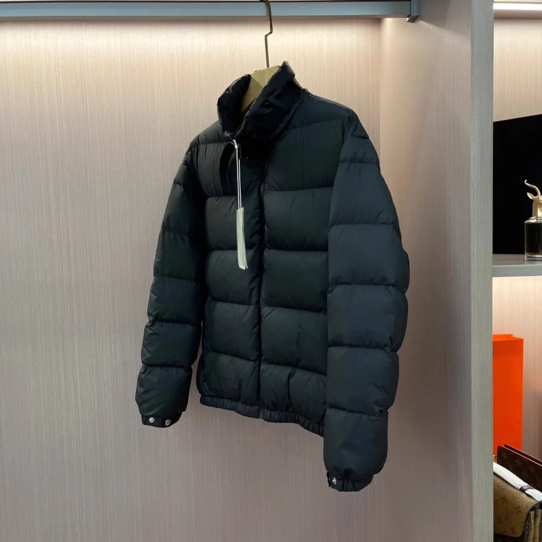2025 Autumn and winter down jacket side view