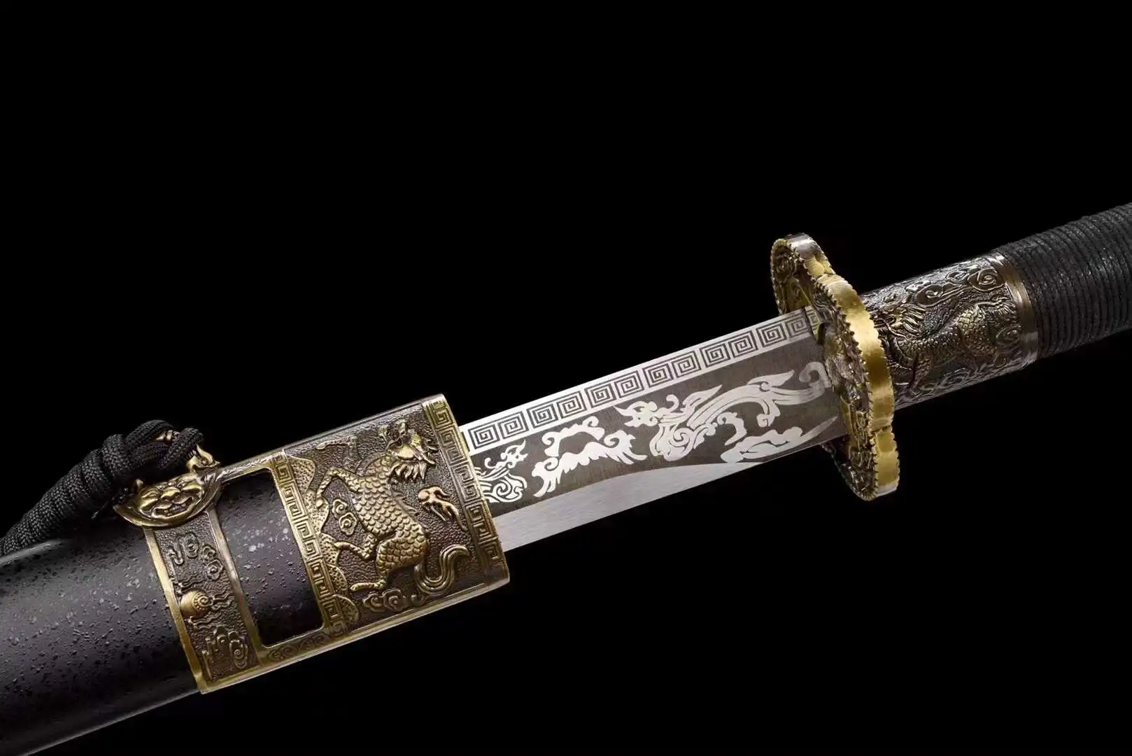 

Customizable Unsharpen Sword China's Tang dāo Kylin Style High Hardness Manganese Pattern Steel Top Rosewood Sheath