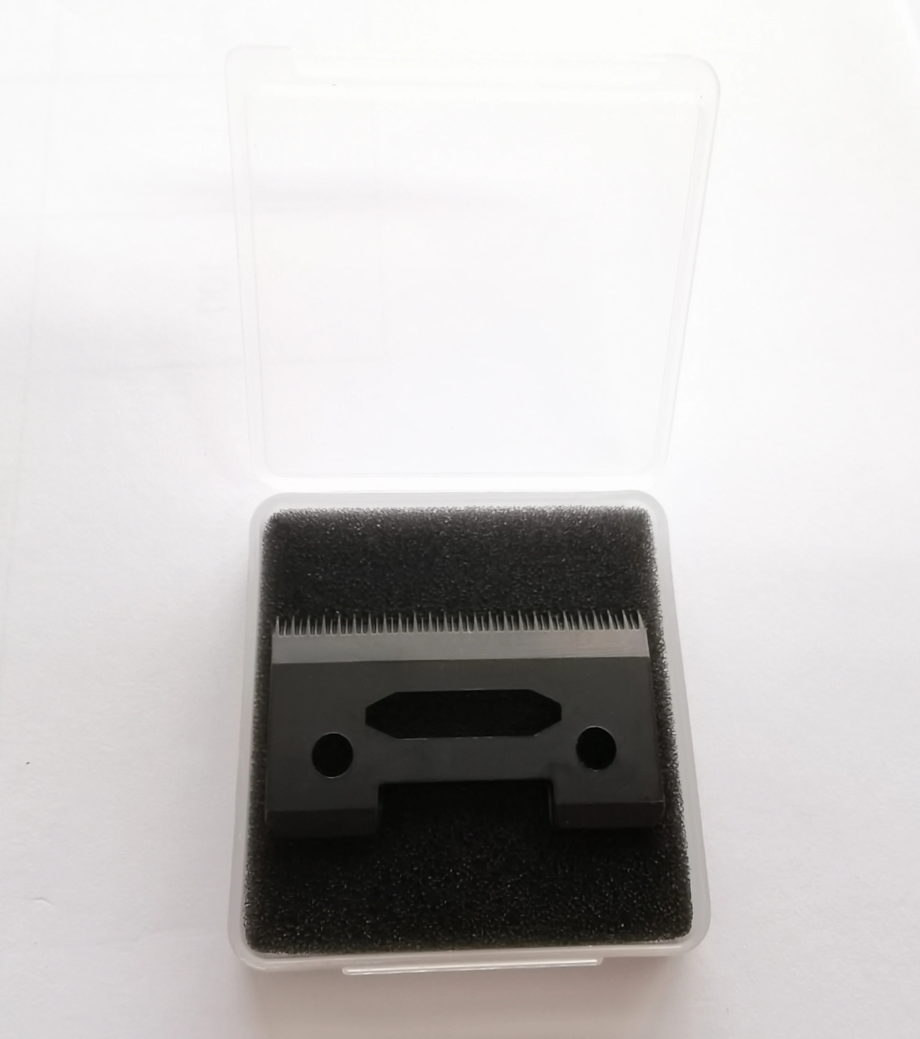 Hair Clipper Replacement Blade Magic 2-Hole Stagger-Tooth Ceramic Movable Blade Cordless Clipper Replaceable Blade For Wahl Shear Clipper With plastic Box