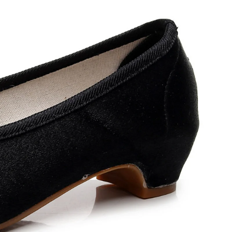 Women's Retro Pointed Toe Embroidered Slip-On Dress Pumps Low-Heeled Summer Spring Dance Shoes for Ladies 6