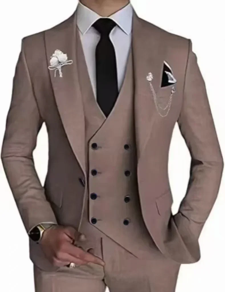 Men's Three-piece Suit Tailored Designer Clothe Formal Jacket with Peak Lapel for Celebrities on Demand