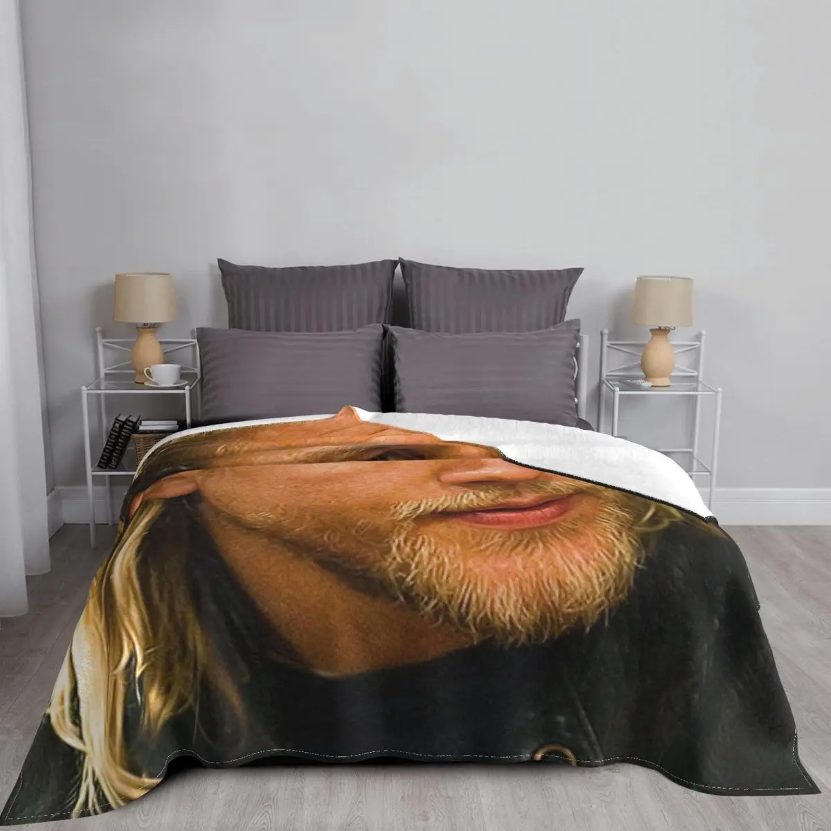 Charlie Hunnam ��Ʈ�� ����Ʈ ����ũ�� �ø��� ���