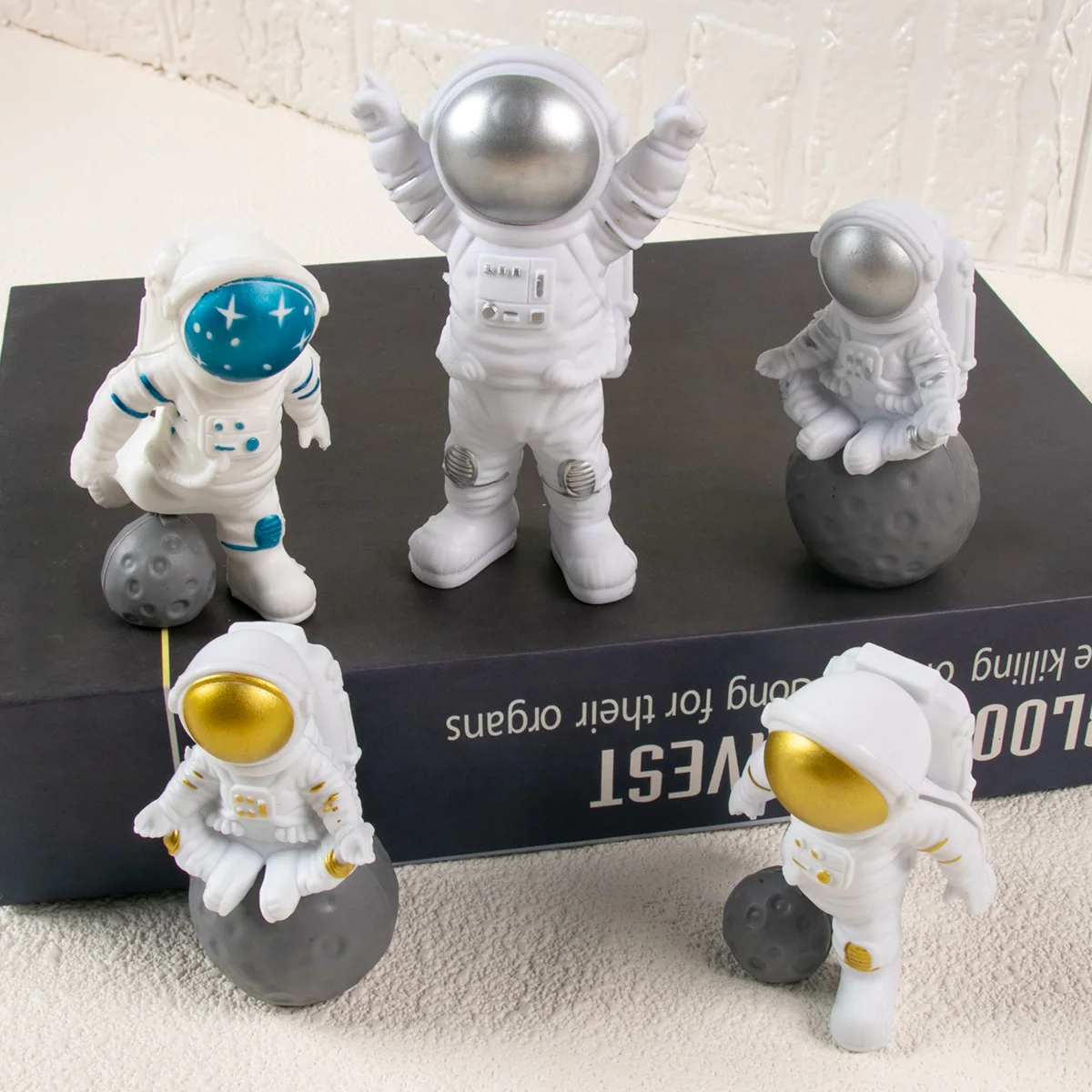 Festa Di Compleanno Per I Bambini a Tema Spaziale. Decorazione Immagine