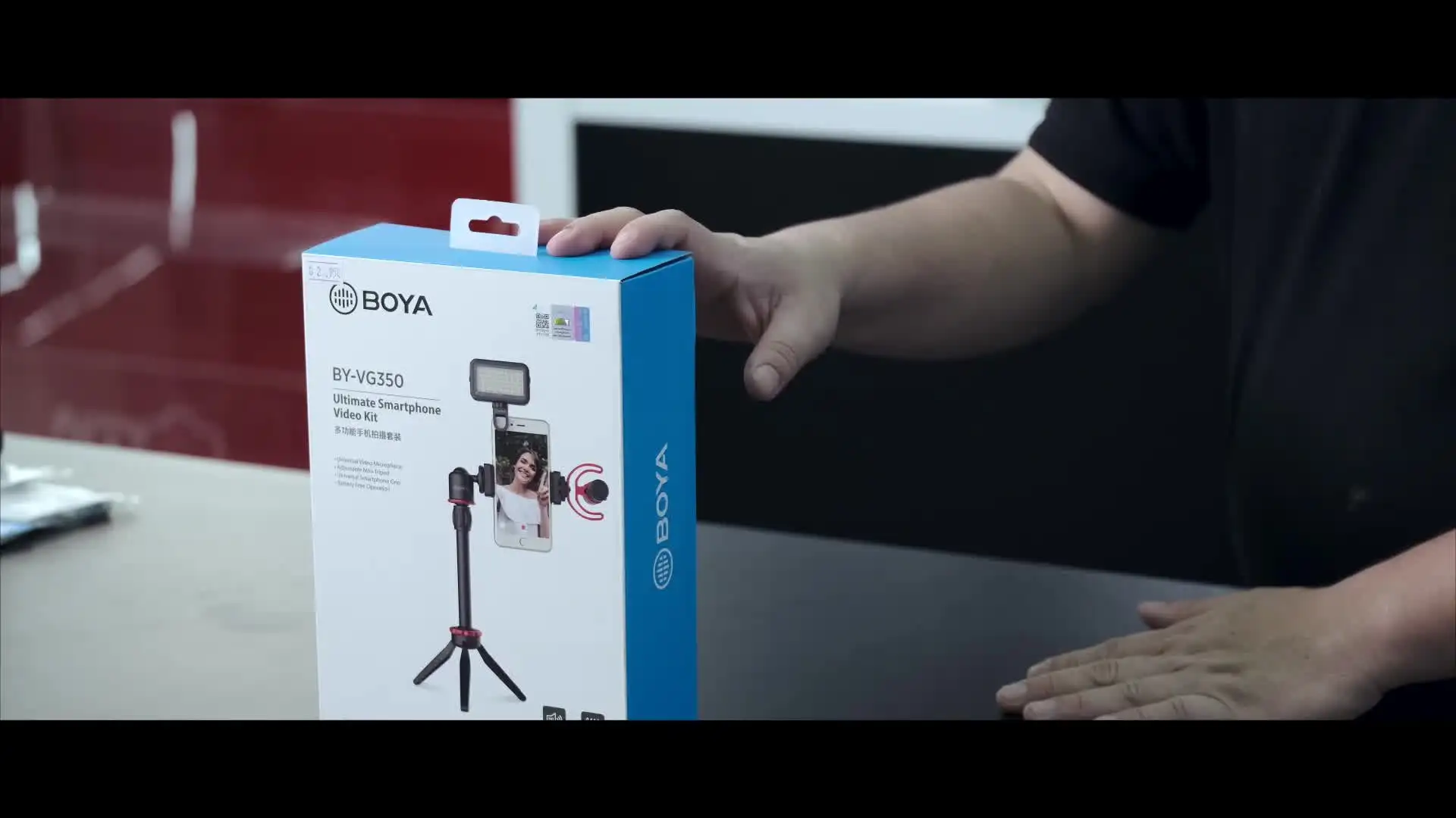 BOYA BY-VG350 Ultimate Smartphone Video Kit for Vlog Podcast
