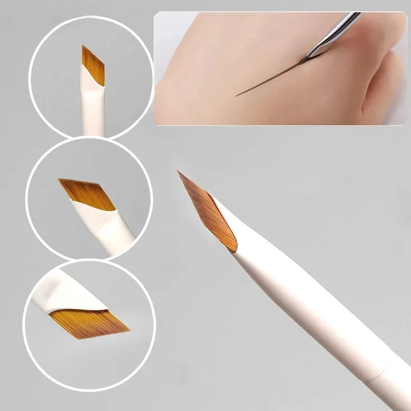 Ultra Fine Eyeliner Brush 1