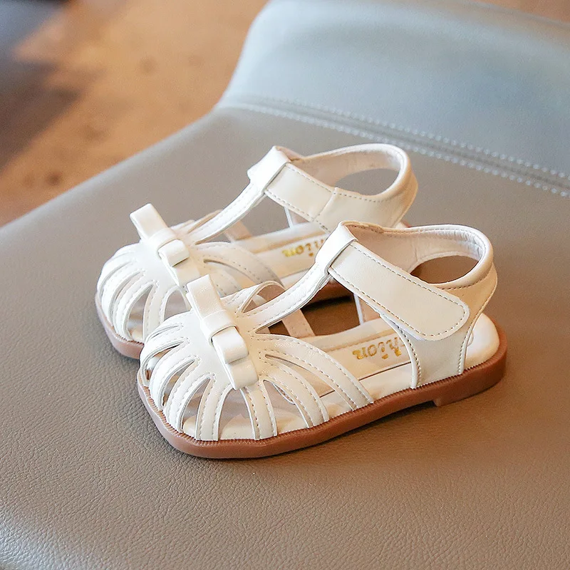 

Летние сандалии для маленьких девочек, новинка 2023, модная пляжная обувь с ажурным бантом, мягкие удобные детские повседневные сандалии для малышей, G839