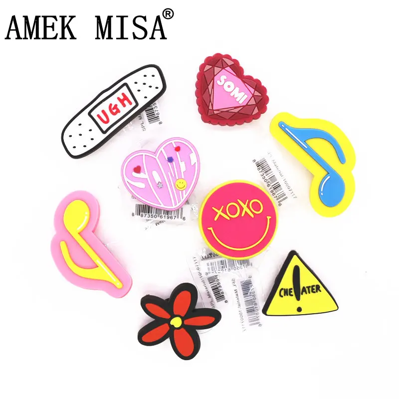 

Original 1pcs Heart-shaped PVC Shoe Charms Accessories Somi UGH Cheater Shape Sandal Decorations for Croc Jibz Kids Party Gifts