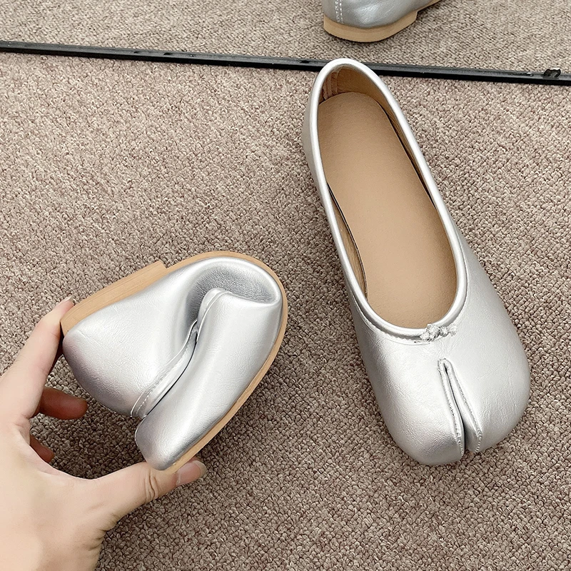 Women's Red Flat Shoes High Quality Fiber Leather Comfortable Flat Shoes Split Toe Slippers Soft Bottom Home Shoes 5