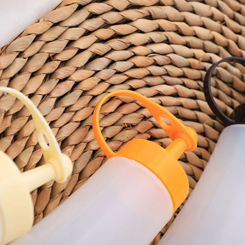 1PC Condiment Squeeze Bottles Enduring Plastic Squeeze Squirt Bottle for Ketchup BBQ Sauces Syrup Condiments Dressings