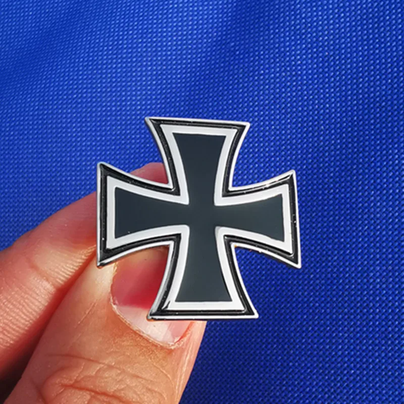 WWII German Iron Cross Military Brooch Pin Vintage Backpack Army Cross