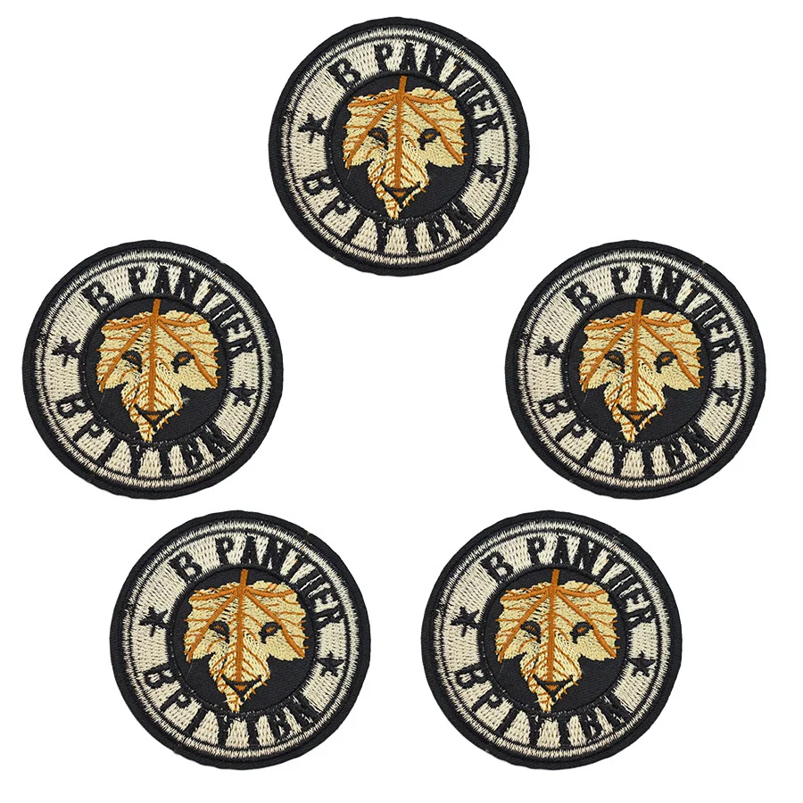 10Pcs Cirkel Badge Kleding Patches Panther Esdoornblad Geborduurde Applique Iron On Patch Naaien Accessoires Stickers Diy Kleden