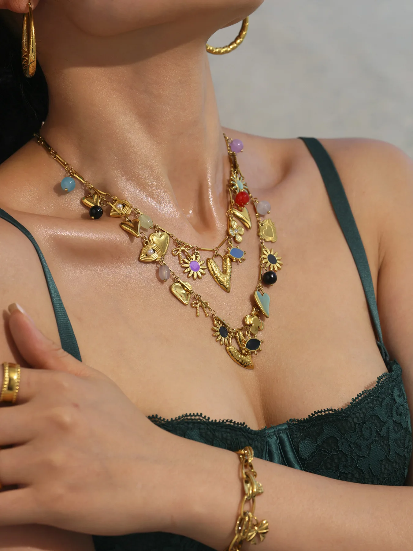 Bunte Emaille-Blumen-Halskette für Damen, Naturstein, Edelstahl, 18 Karat vergoldet, Herz-Anhänger-Halskette, Charm-Schmuck – Detail 3