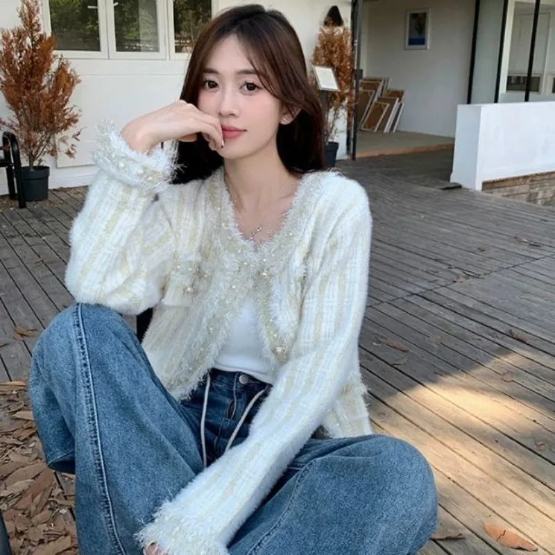 2024 New Fashion Tassel Small Fragrant Wind Jacket Women Elegance Sense of Design Pearl Outwear Female Casual Knitted Cardigan