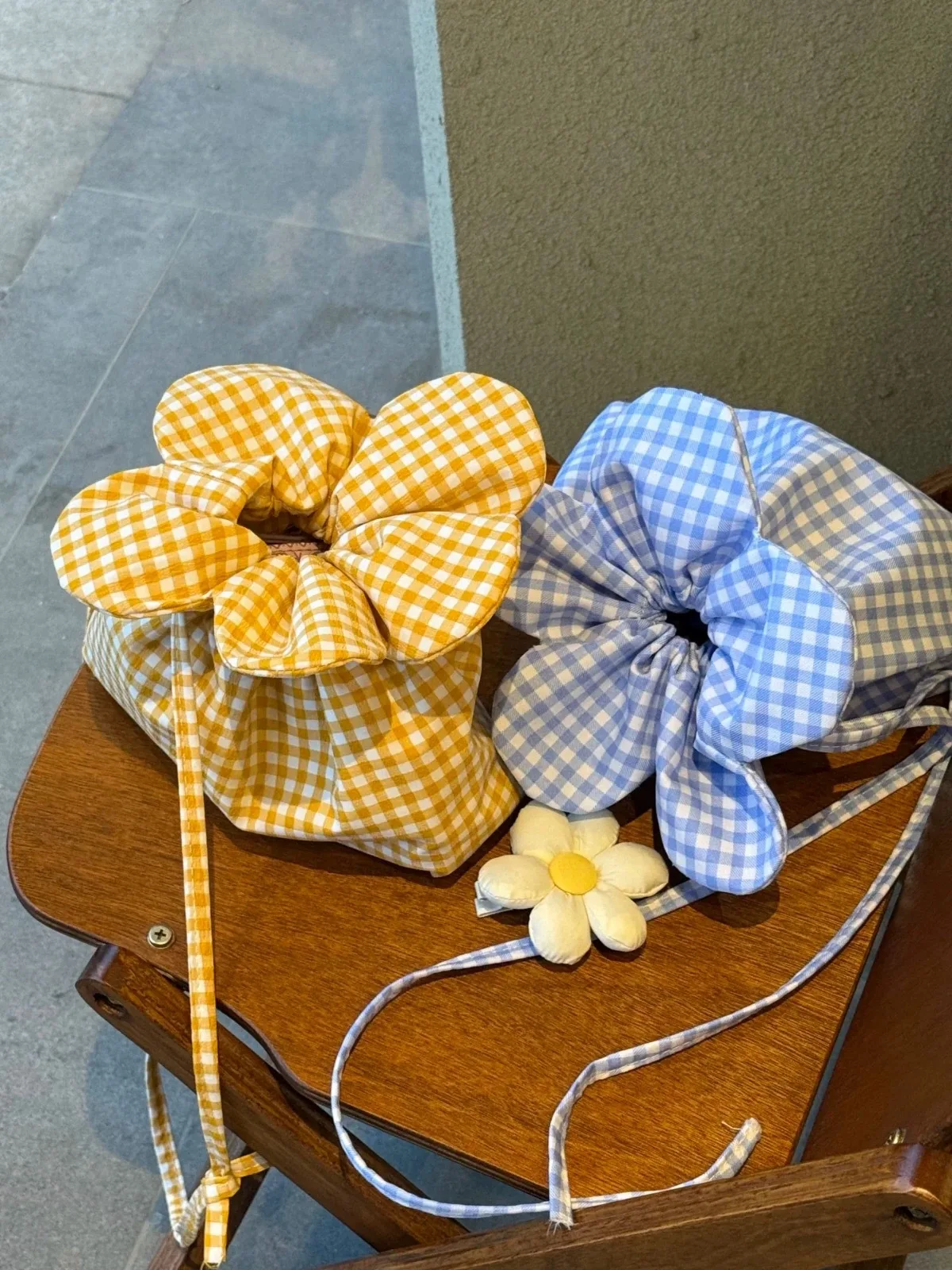 Crossbody Bucket Bag Kawaii Drawstring Canvas Bag Small Flower Bag High Quality For Gift For Women Casual Outings Handbag Use