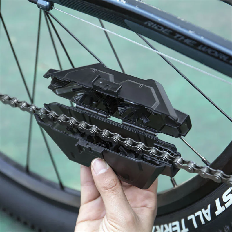 Portable Magnetic Bicycle Chain Cleaner 2
