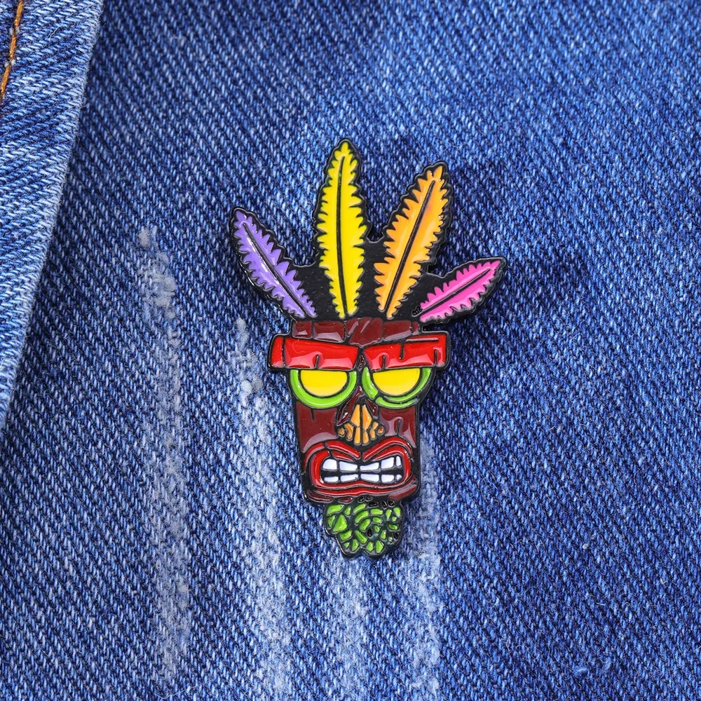 Anime Crash Bandicoot Mask Badge Game Character Brooch Bag Clothing Pin Accessories Gifts for Friends